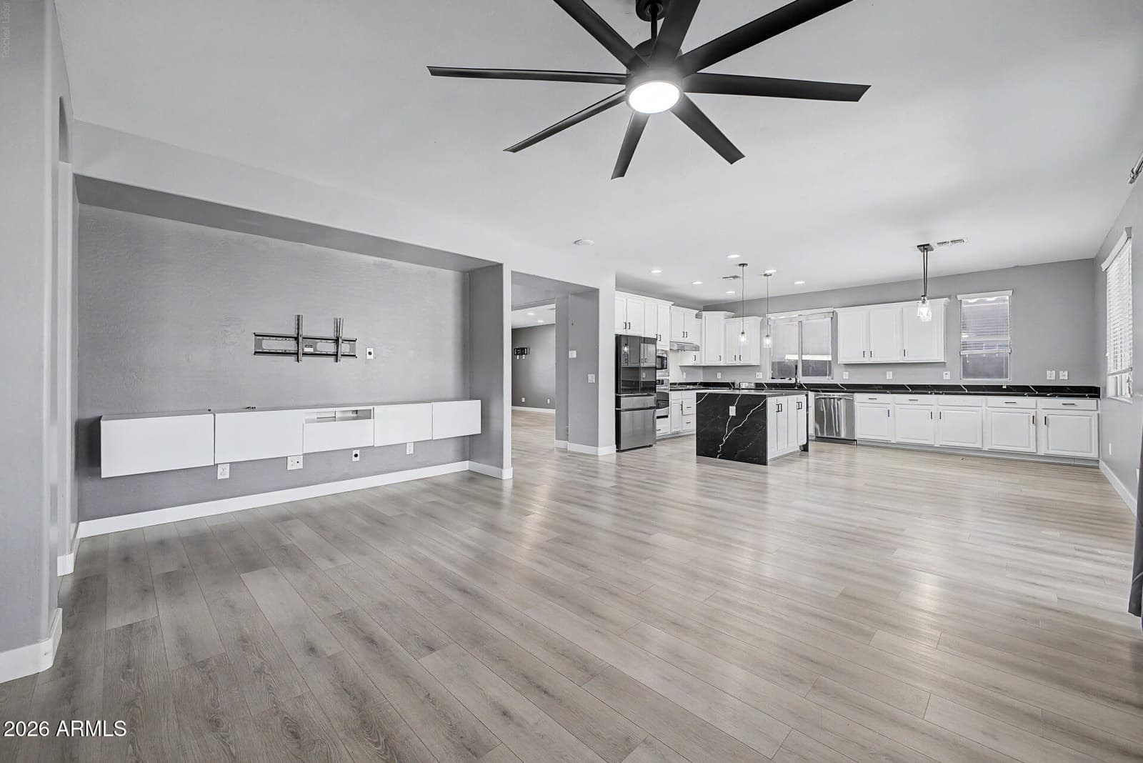 250 W Yellow Wood Avenue, San Tan Valley, AZ 85140 — photo 5 of 29