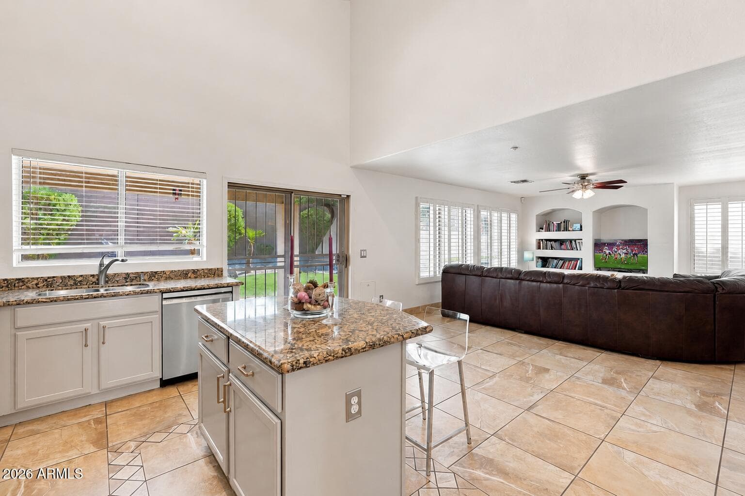 10475 E Karen Drive, Scottsdale, AZ 85255 — photo 9 of 58