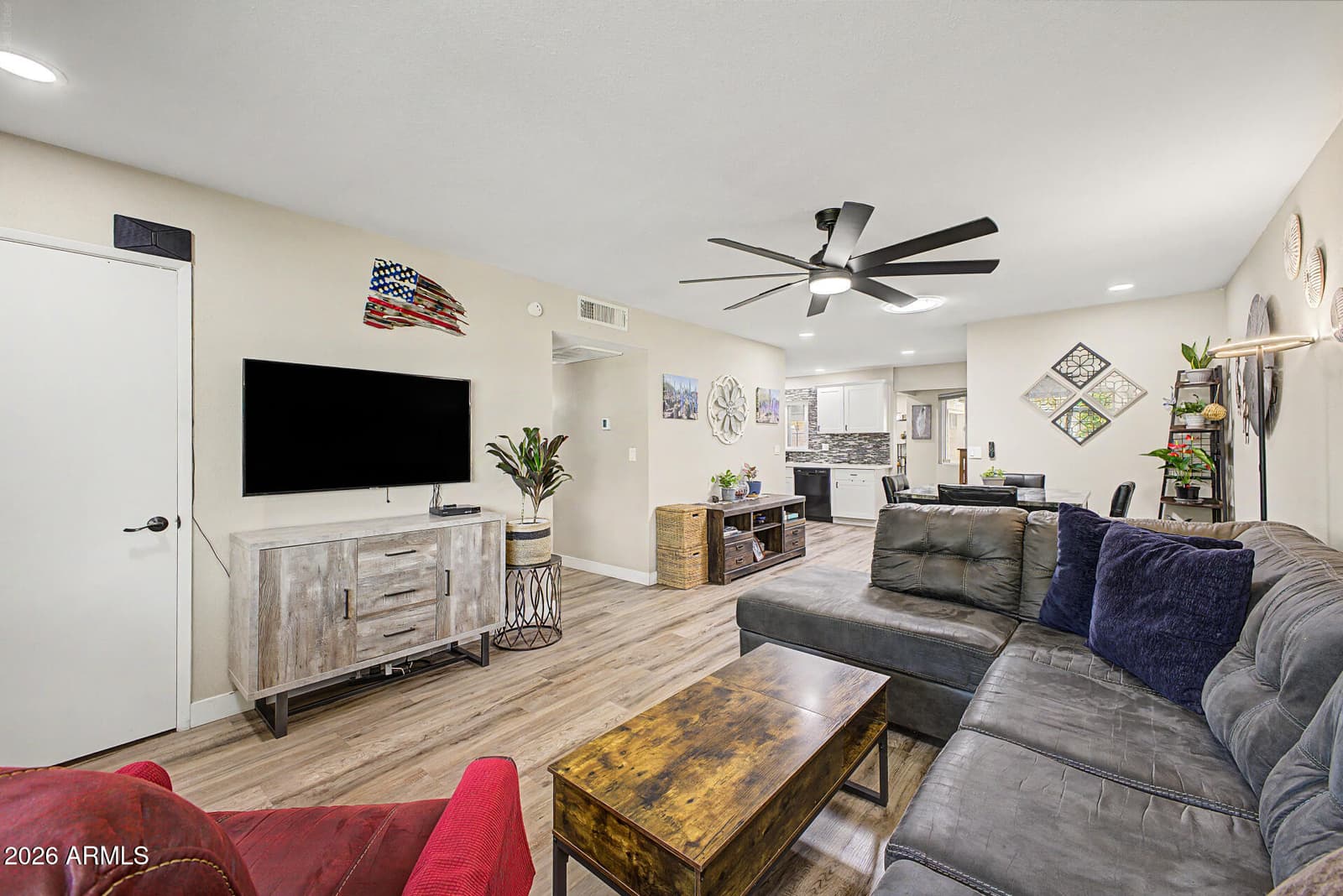 11005 W Santa Fe Drive, Sun City, AZ 85351 — photo 5 of 29