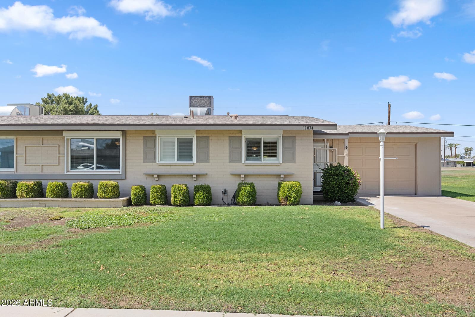 11034 N COGGINS Drive, Sun City, AZ 85351