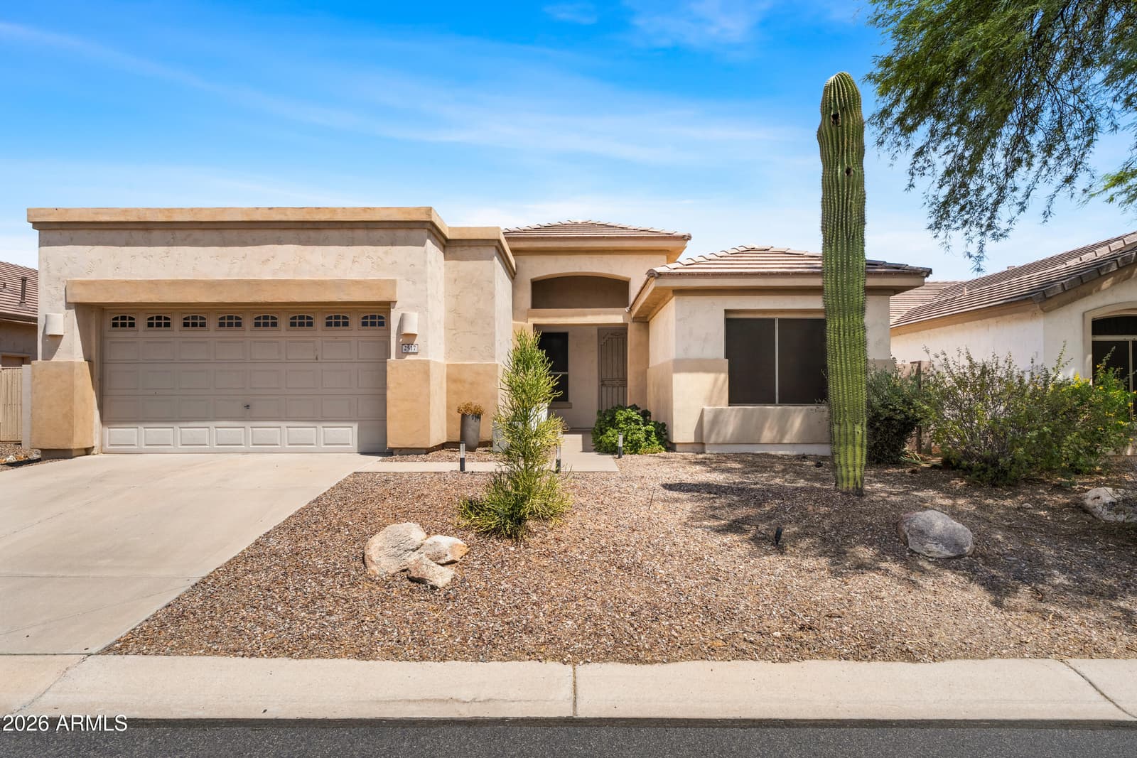 2517 N Raven Circle, Mesa, AZ 85207 — photo 5 of 20