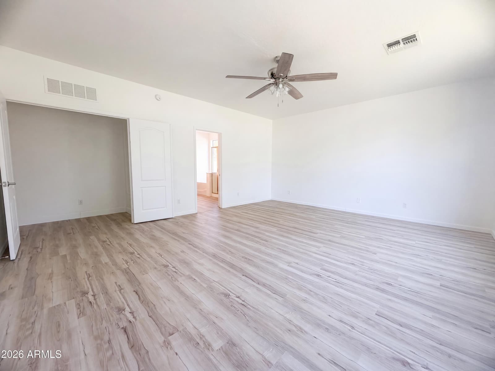 2463 S Bristol, Mesa, AZ 85209 — photo 4 of 21