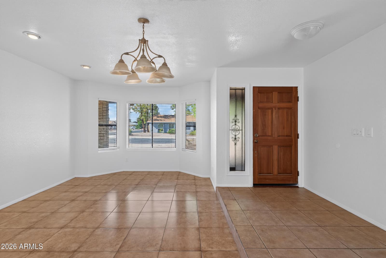 5531 W Beryl Avenue, Glendale, AZ 85302 — photo 4 of 45