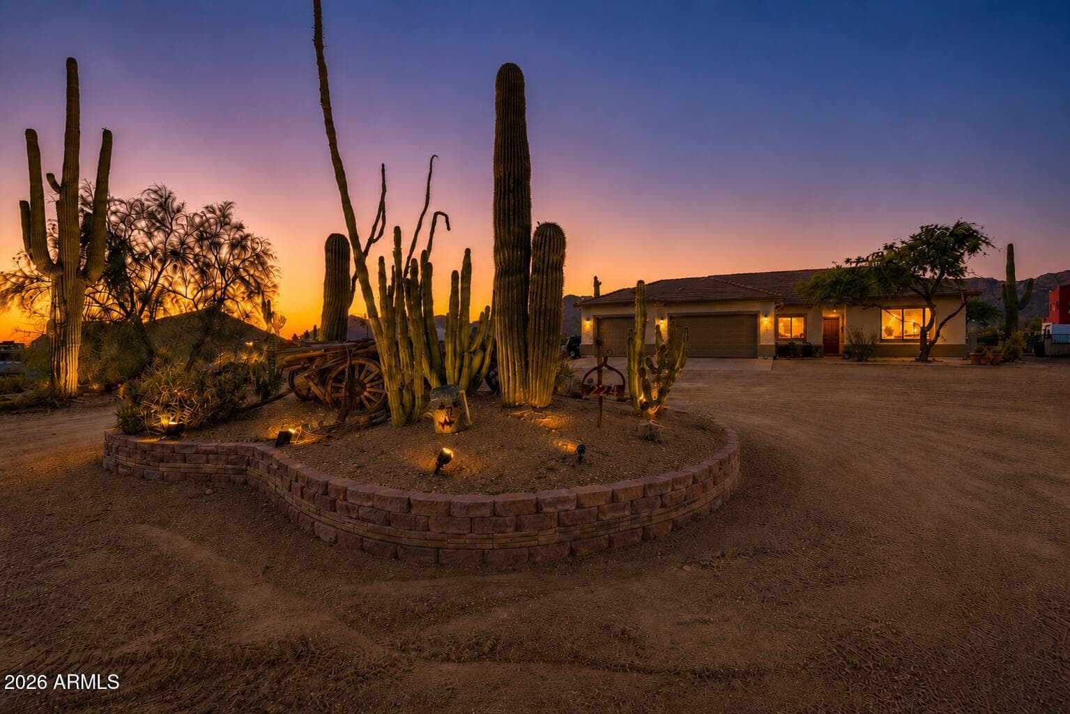 224 E WHITELEY Street, Apache Junction, AZ 85119
