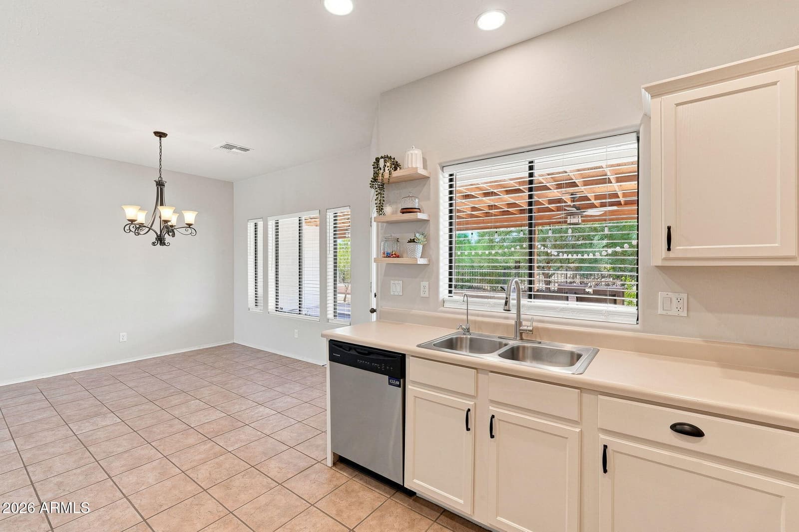 23043 E Sunny Lane, Florence, AZ 85132 — photo 5 of 29