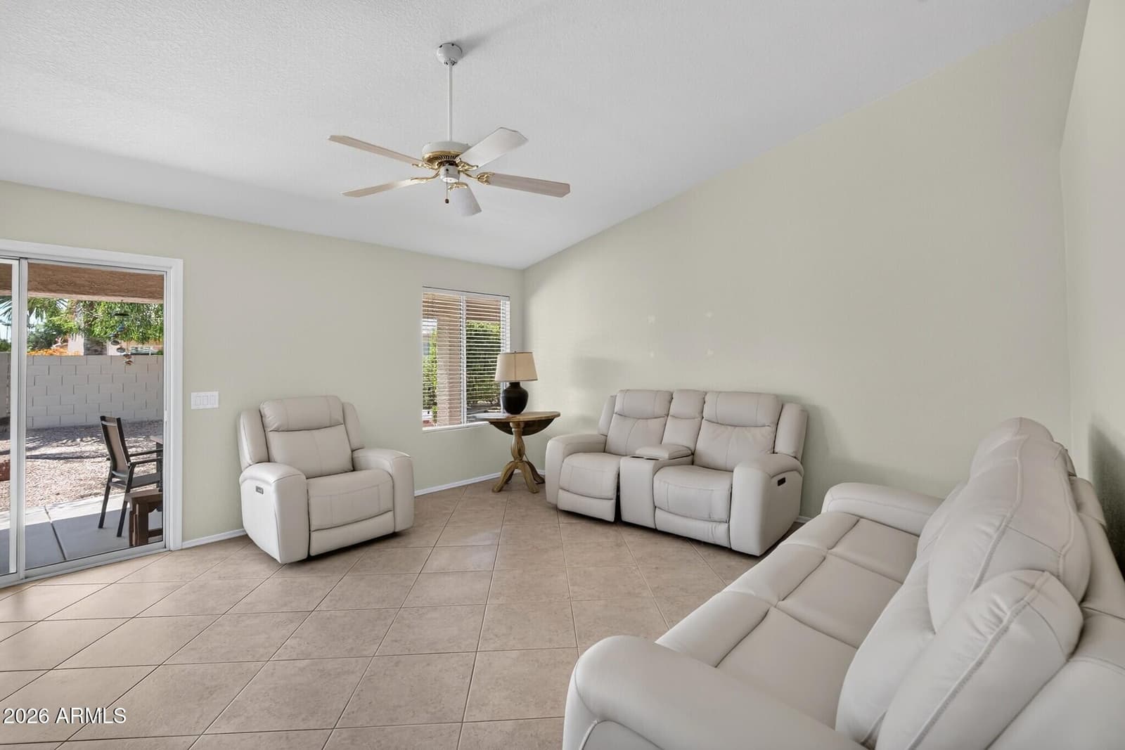 10209 E Coopers Hawk Drive, Sun Lakes, AZ 85248 — photo 6 of 44