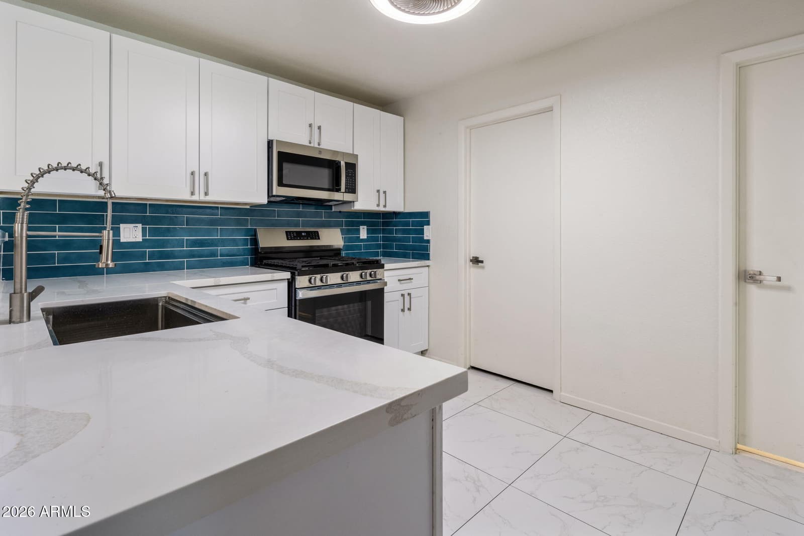 11822 N 76th Drive, Peoria, AZ 85345 — photo 13 of 30