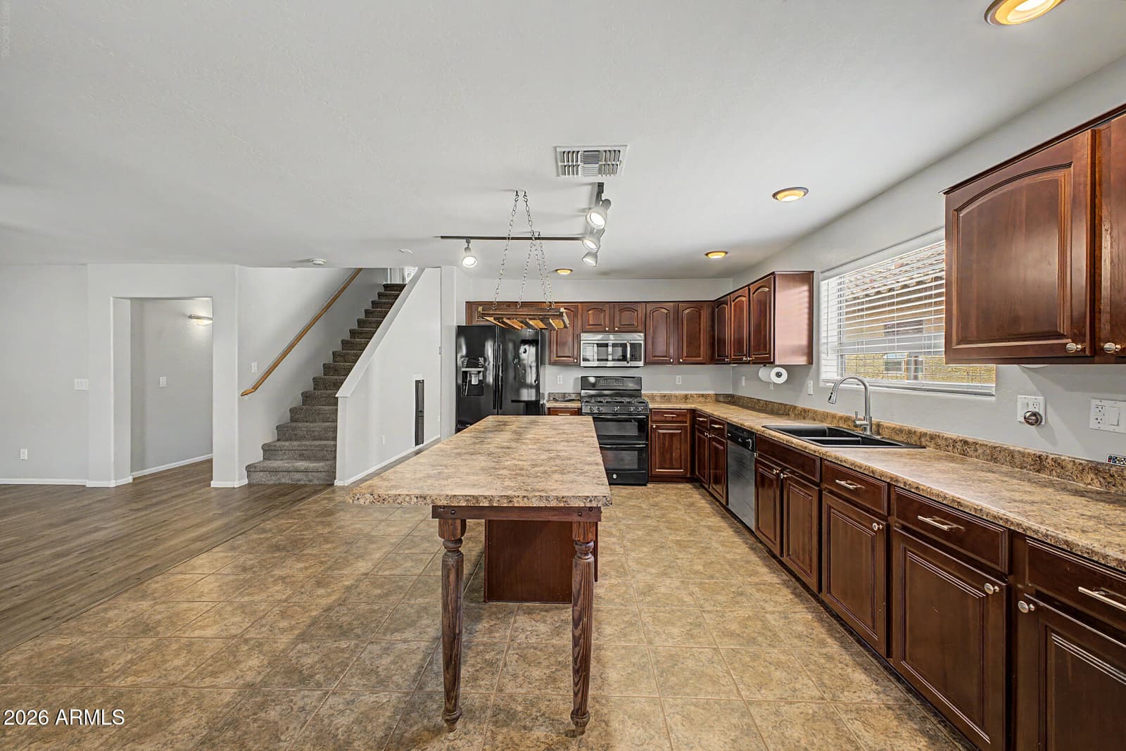 37947 N Luke Lane, San Tan Valley, AZ 85140 — photo 14 of 39