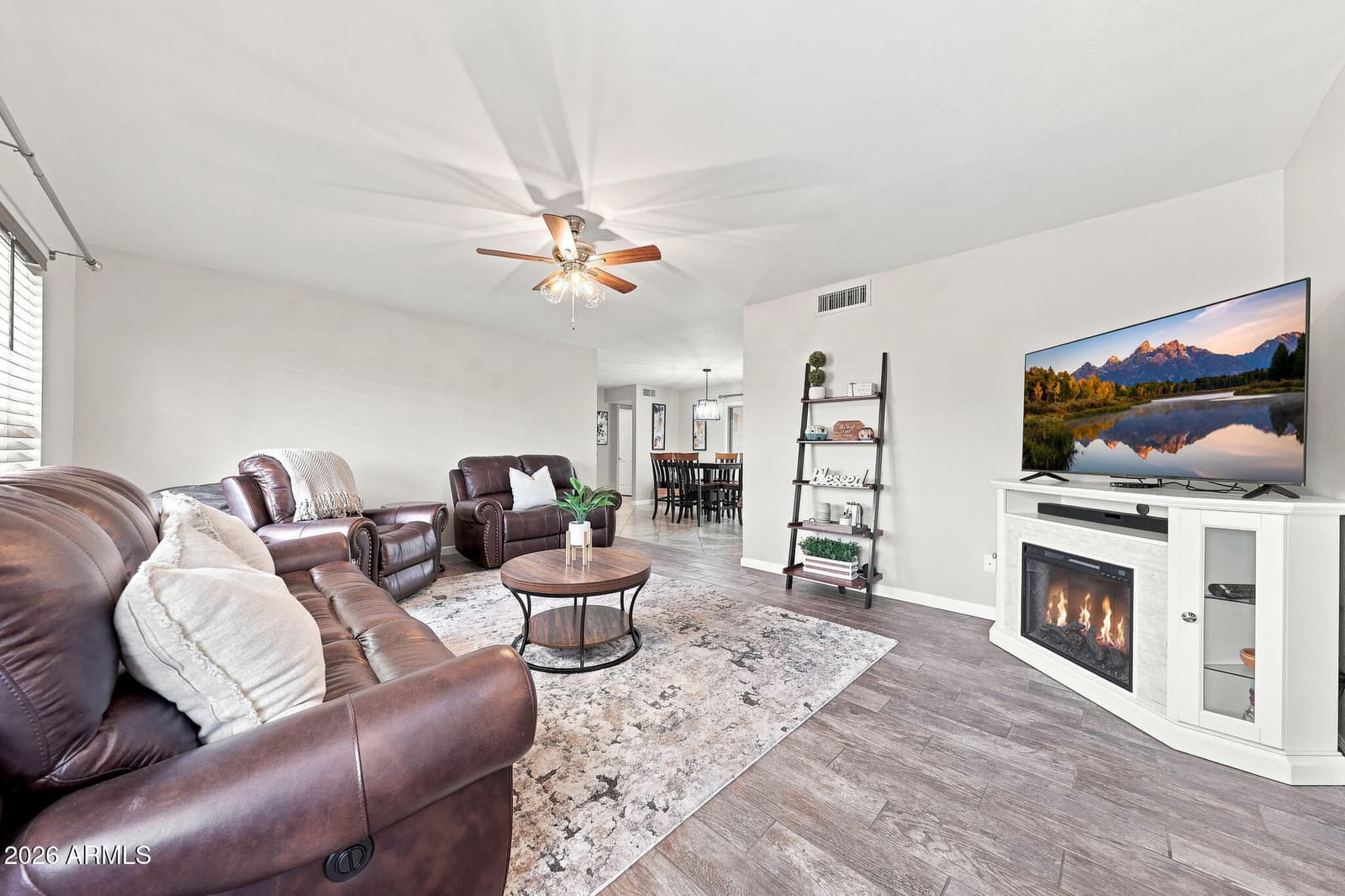 922 S Ember Circle, Mesa, AZ 85208 — photo 12 of 47