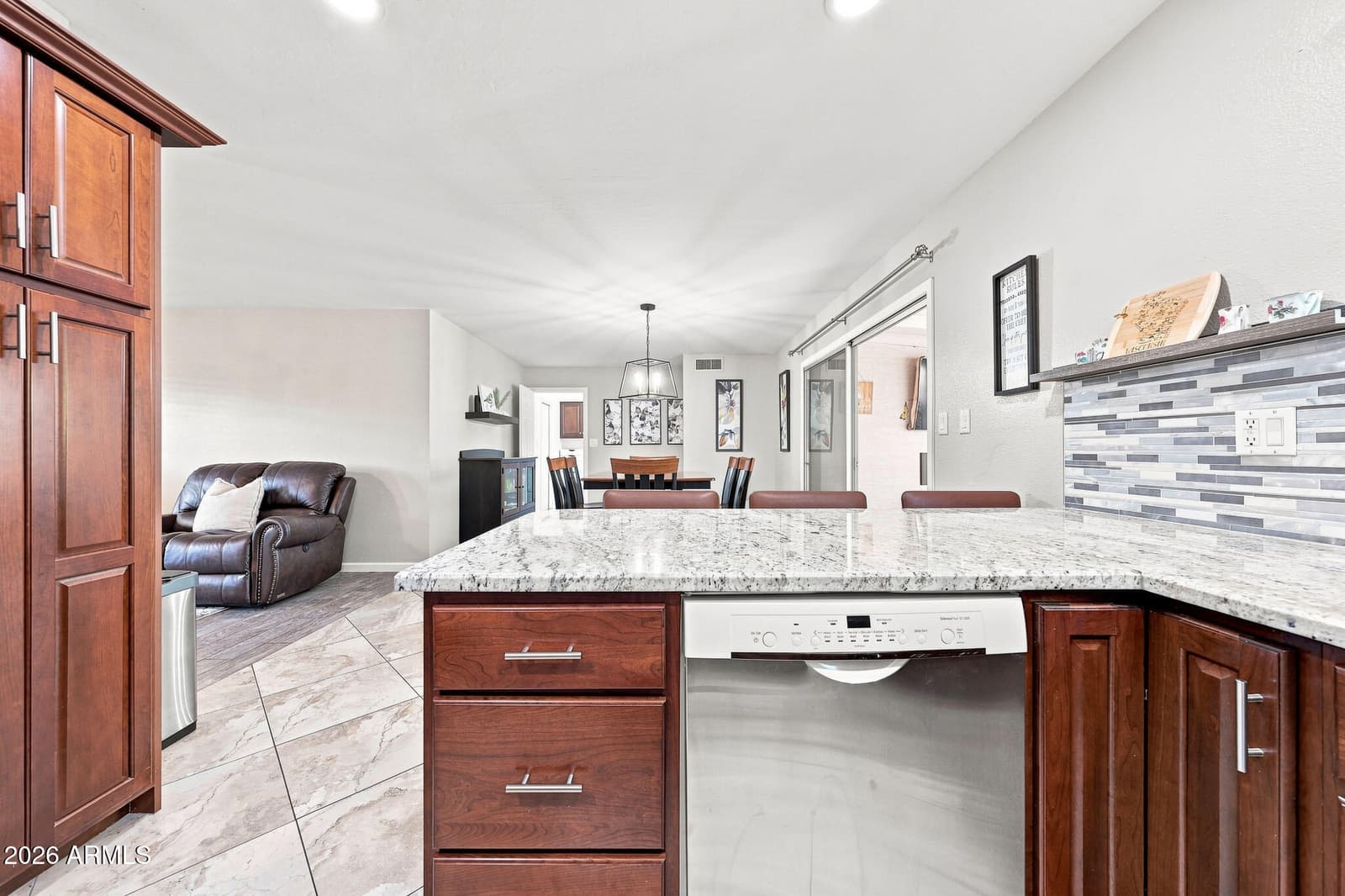922 S Ember Circle, Mesa, AZ 85208 — photo 18 of 47