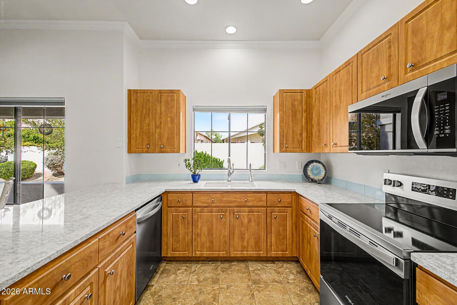 295 N Rural Road 131, Chandler, AZ 85226 — photo 3 of 44