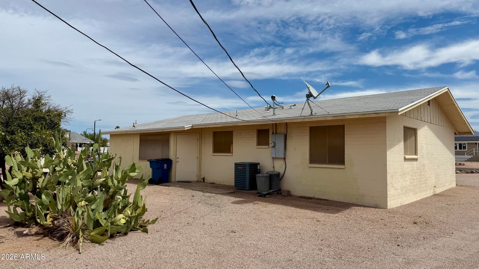 650 S Cornwall Drive, Apache Junction, AZ 85120 — photo 27 of 34