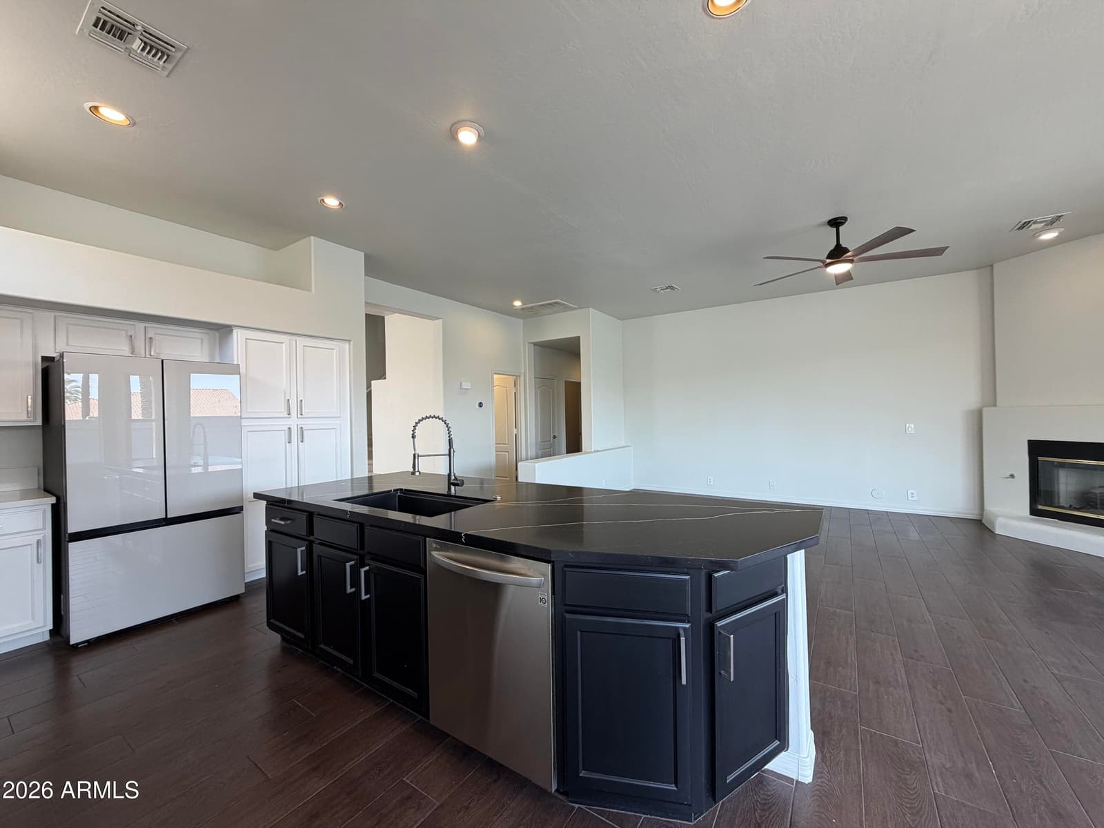 3003 N 111th Drive, Avondale, AZ 85392 — photo 13 of 34