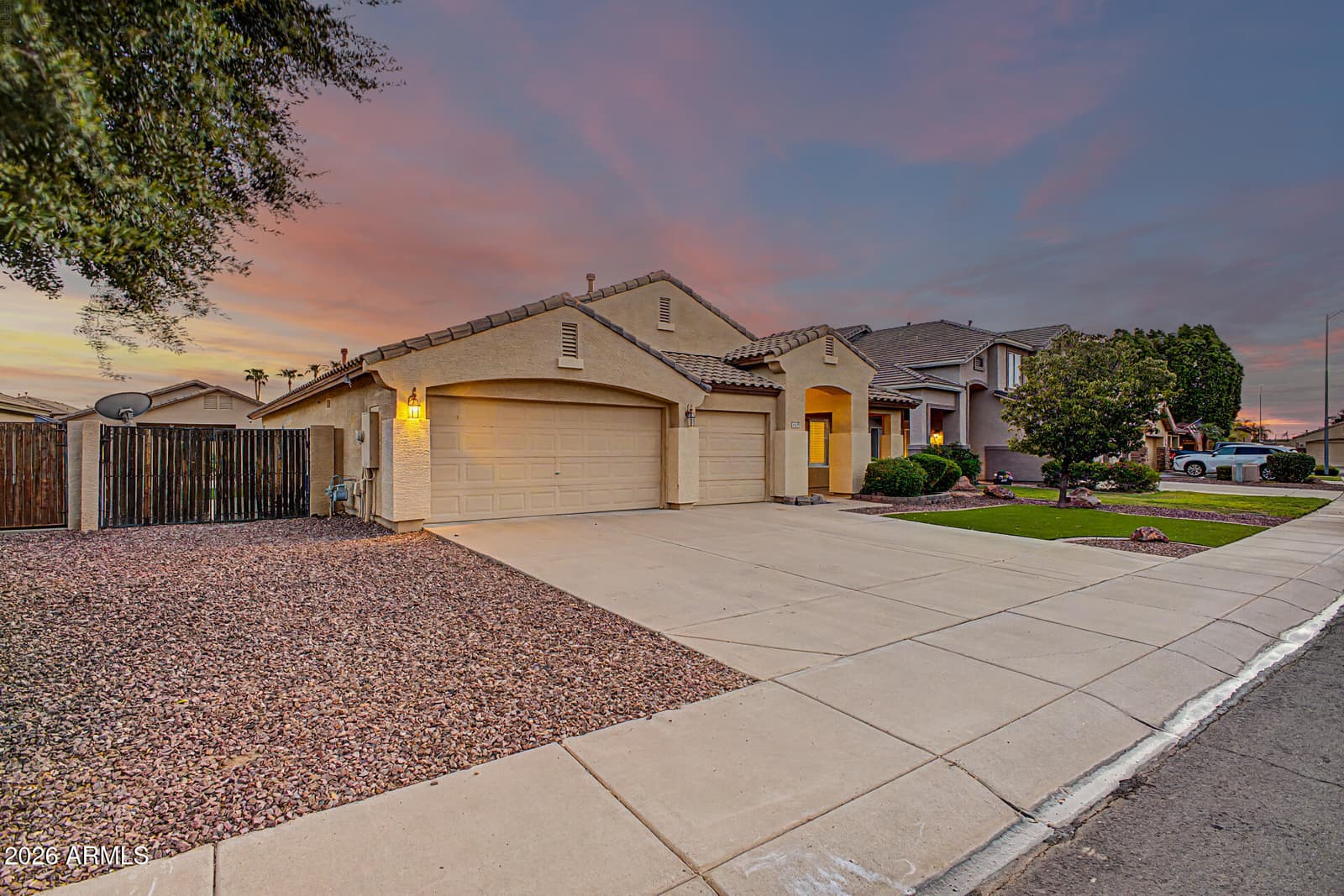 8239 W Harmony Lane, Peoria, AZ 85382 — photo 3 of 57