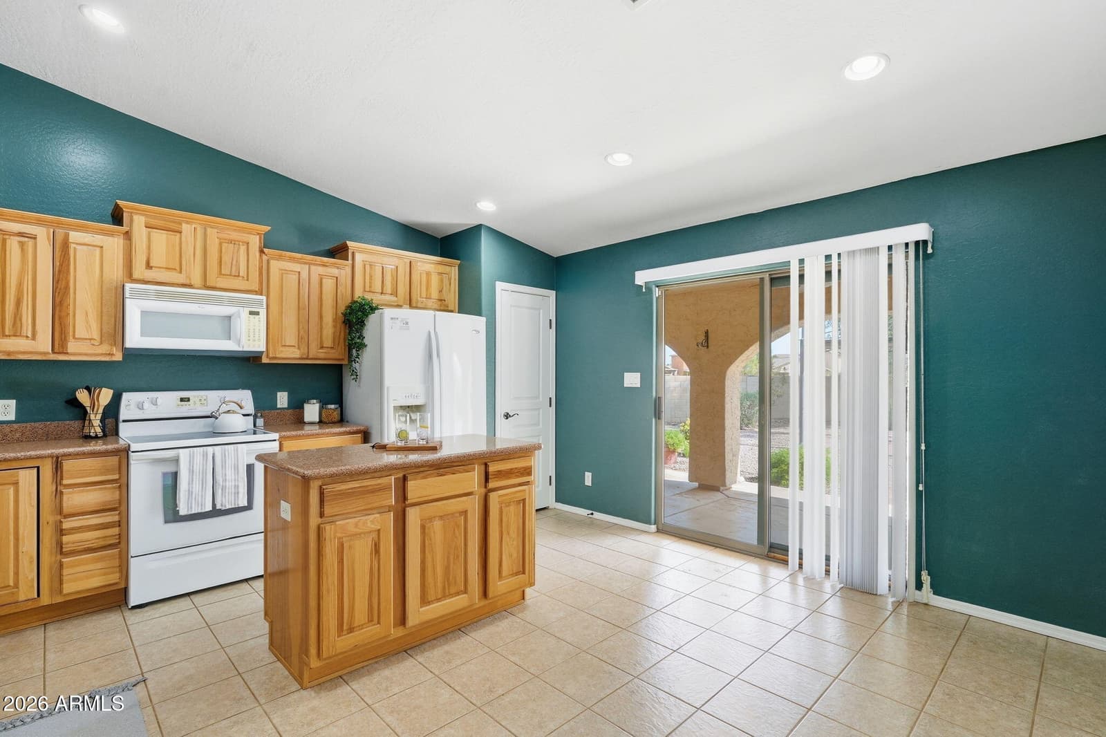 1202 W Prior Avenue, Coolidge, AZ 85128 — photo 9 of 44