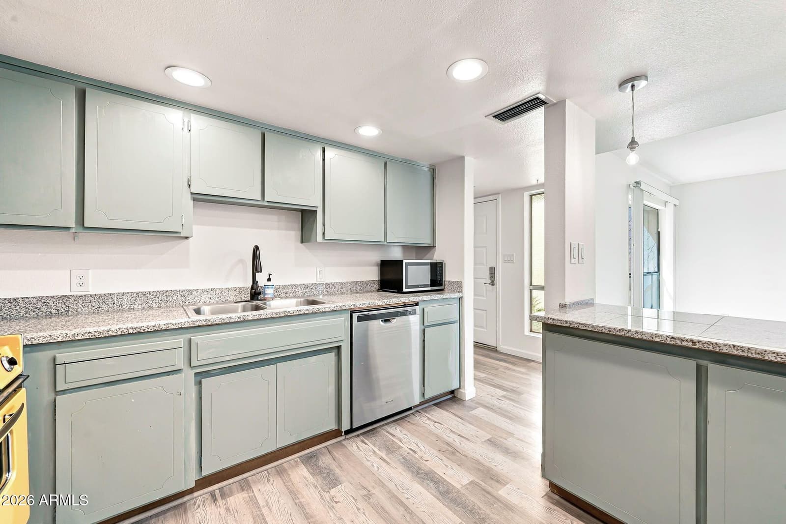 5205 S Hazelton Lane, Tempe, AZ 85283 — photo 15 of 47