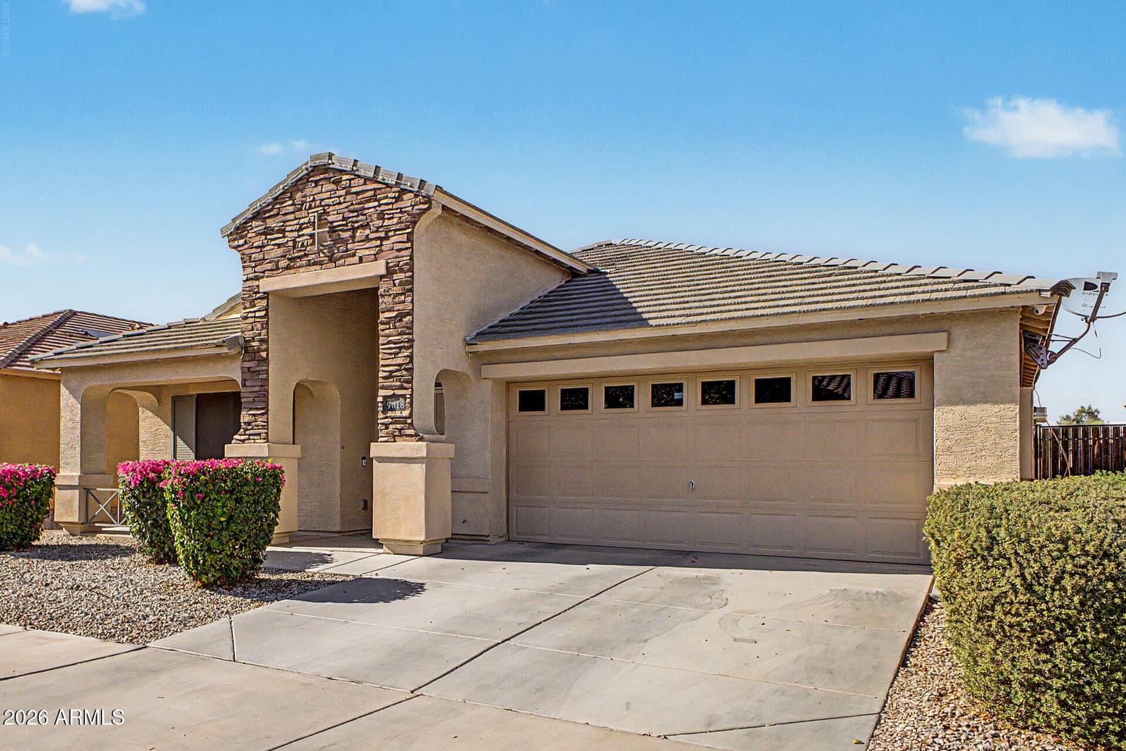 9018 W Globe Avenue, Tolleson, AZ 85353 — photo 6 of 41