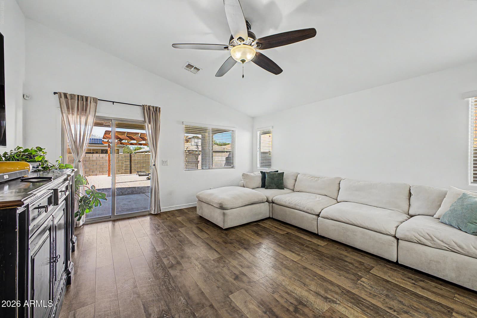 9018 W Globe Avenue, Tolleson, AZ 85353 — photo 13 of 41