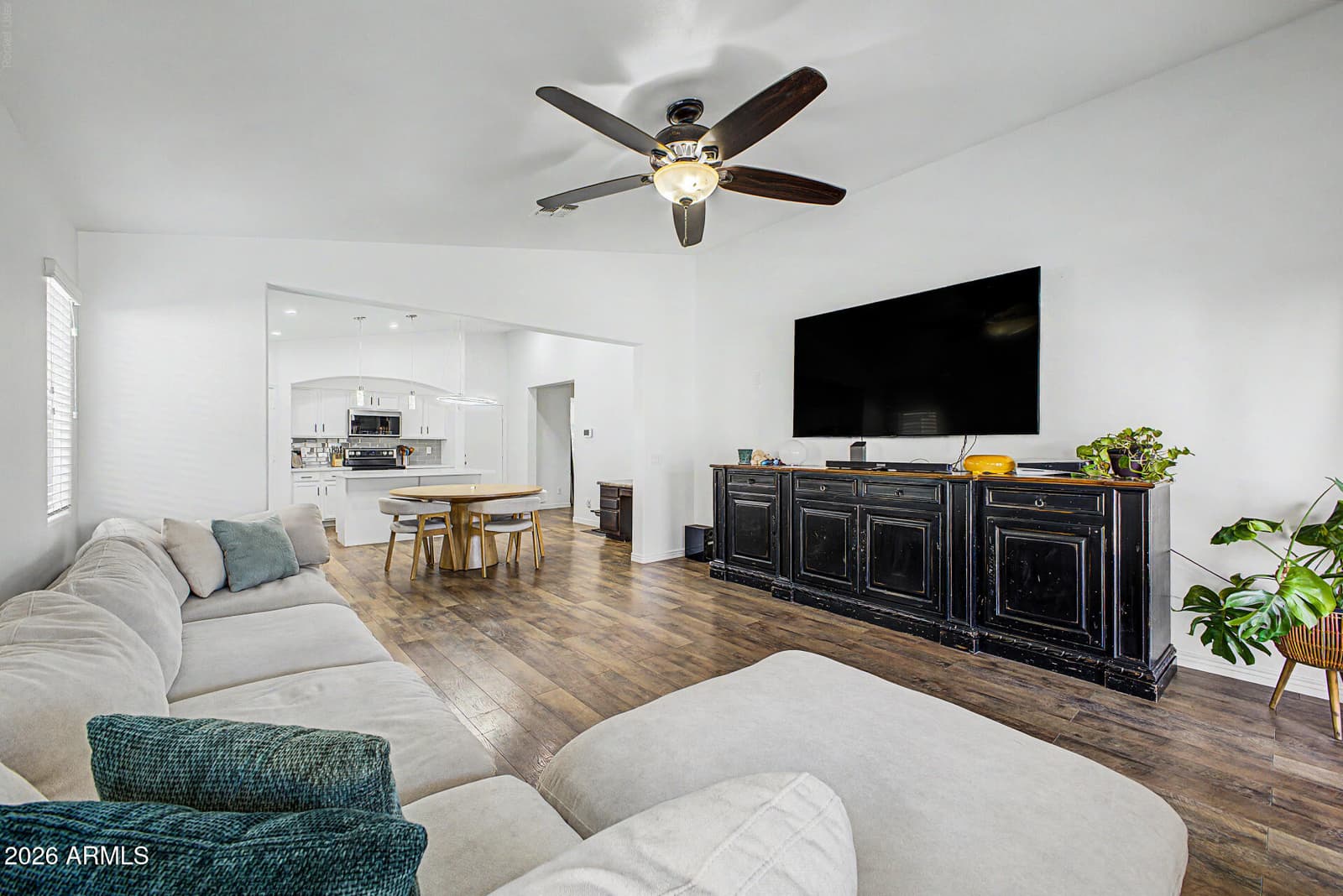 9018 W Globe Avenue, Tolleson, AZ 85353 — photo 15 of 41