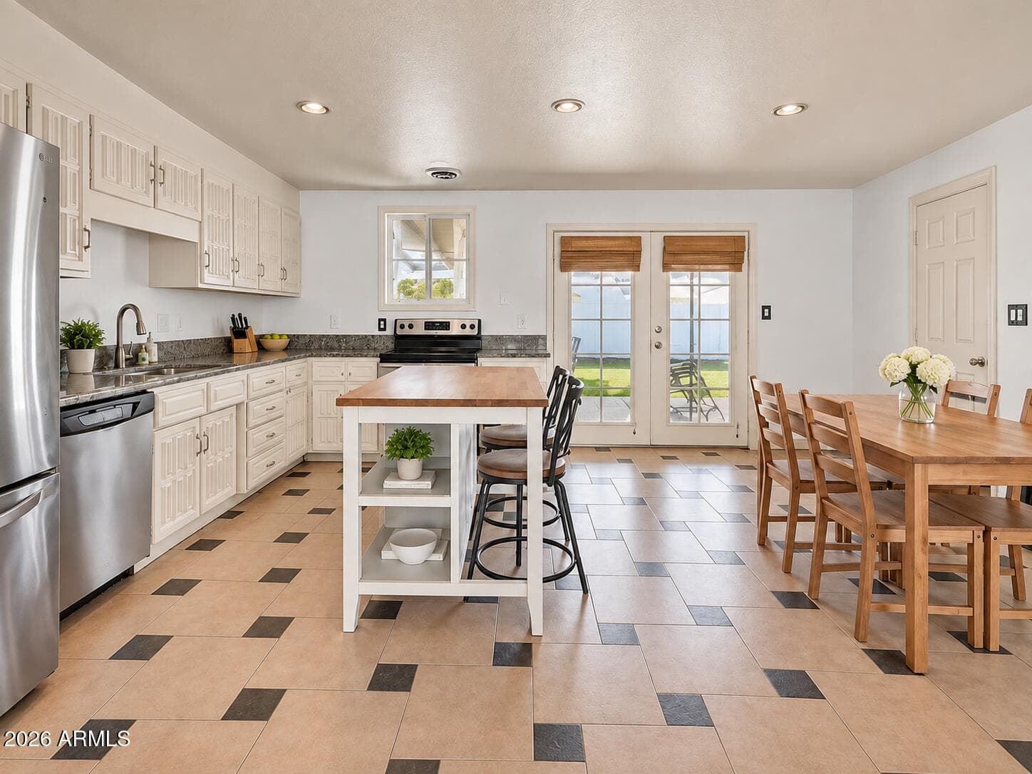 3457 E Evans Drive, Phoenix, AZ 85032 — photo 7 of 18