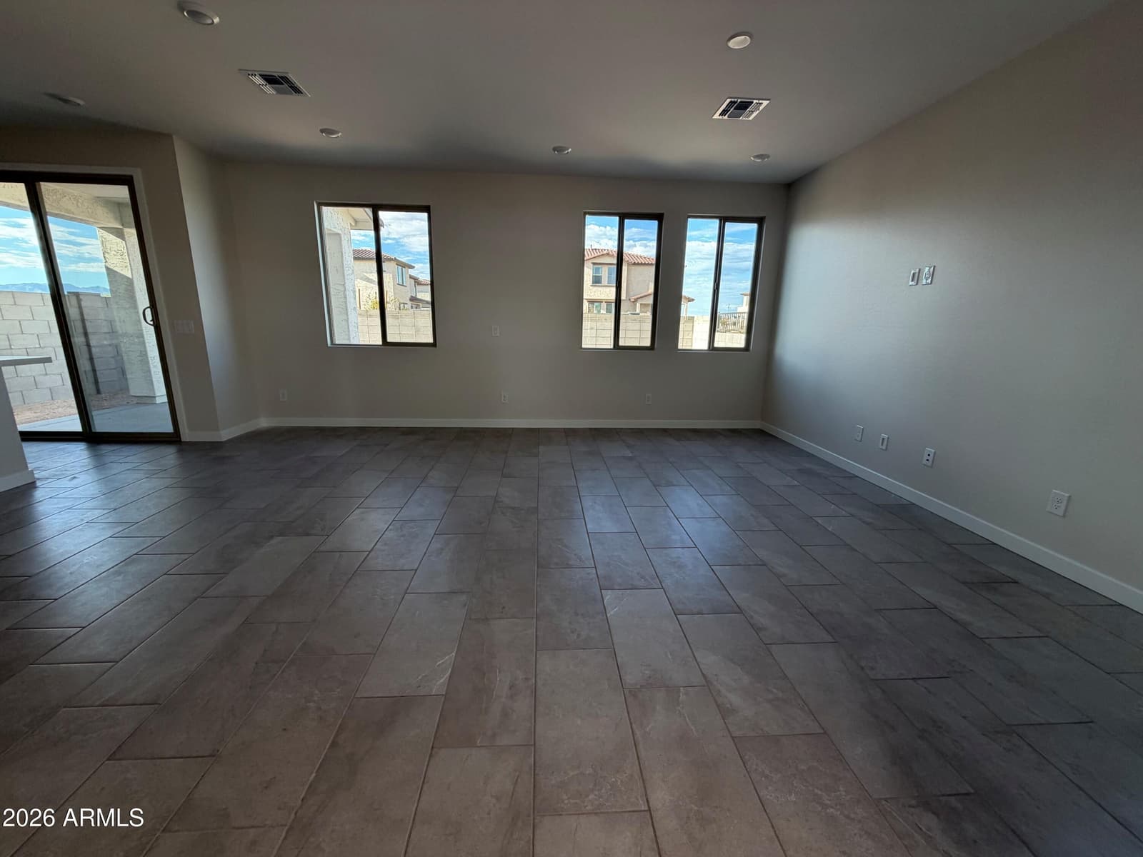 3135 S 180th Lane, Goodyear, AZ 85338 — photo 5 of 6