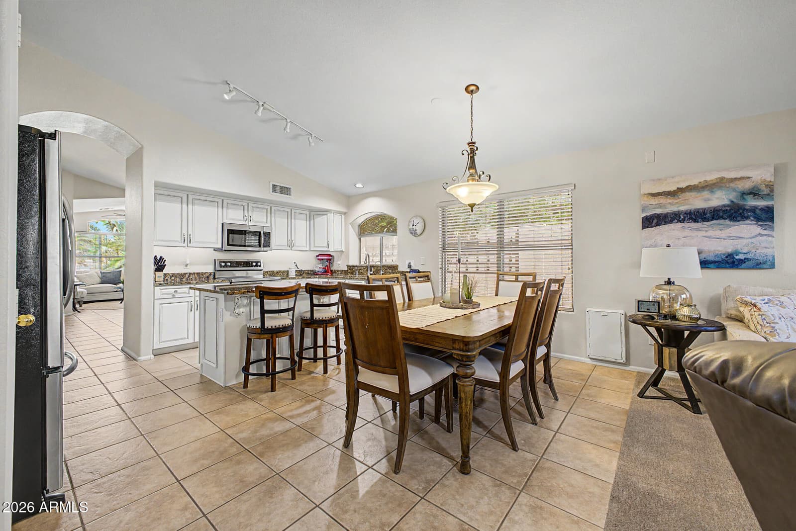 10233 W Daley Lane, Peoria, AZ 85383 — photo 8 of 40