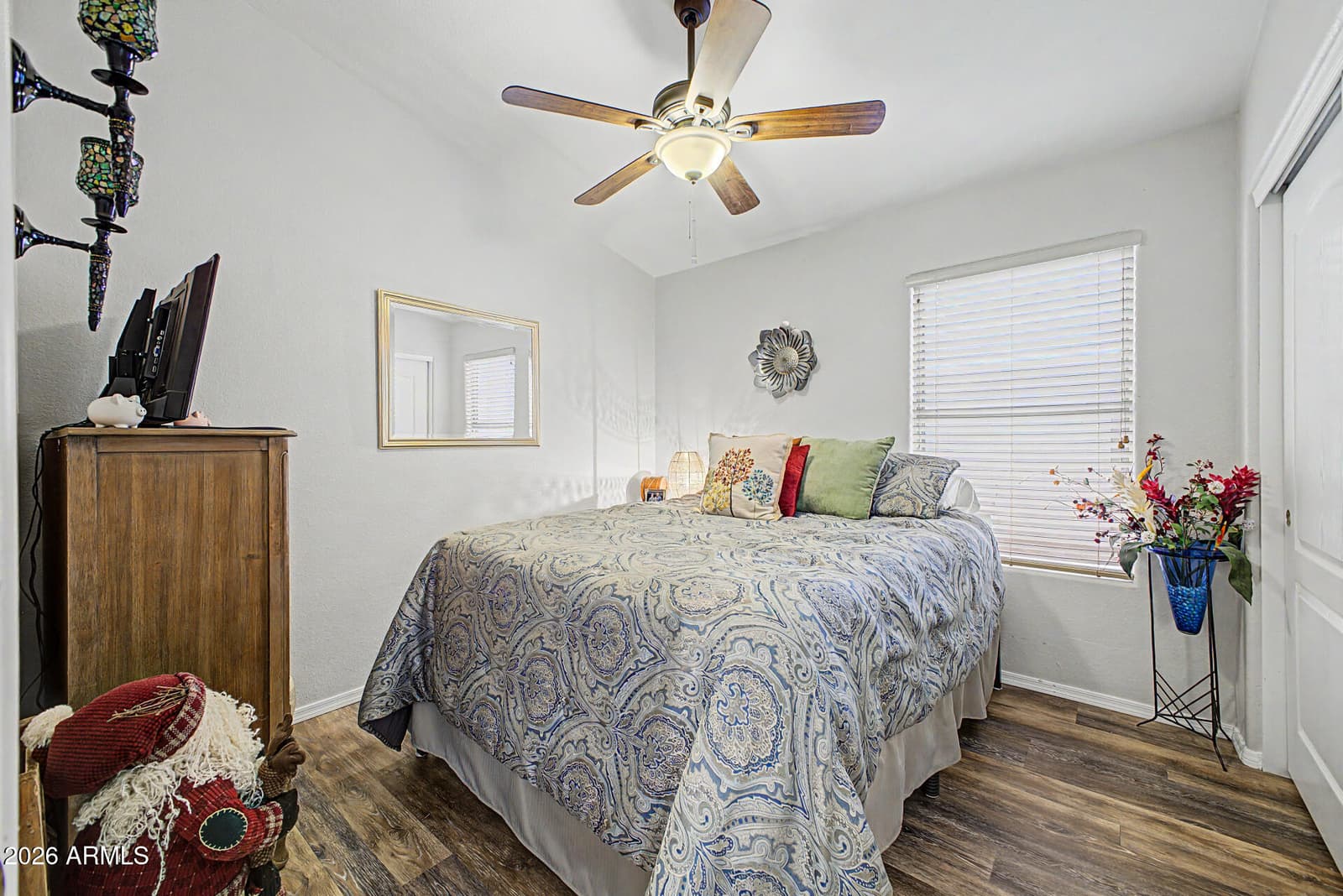 10233 W Daley Lane, Peoria, AZ 85383 — photo 28 of 40