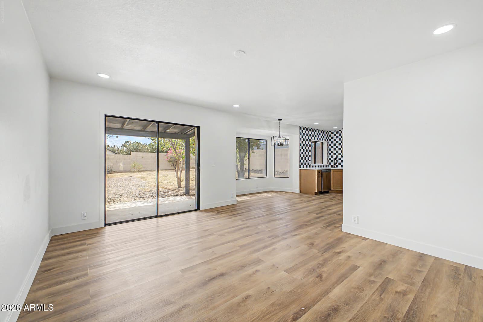 711 W Strahan Drive, Tempe, AZ 85283 — photo 4 of 28