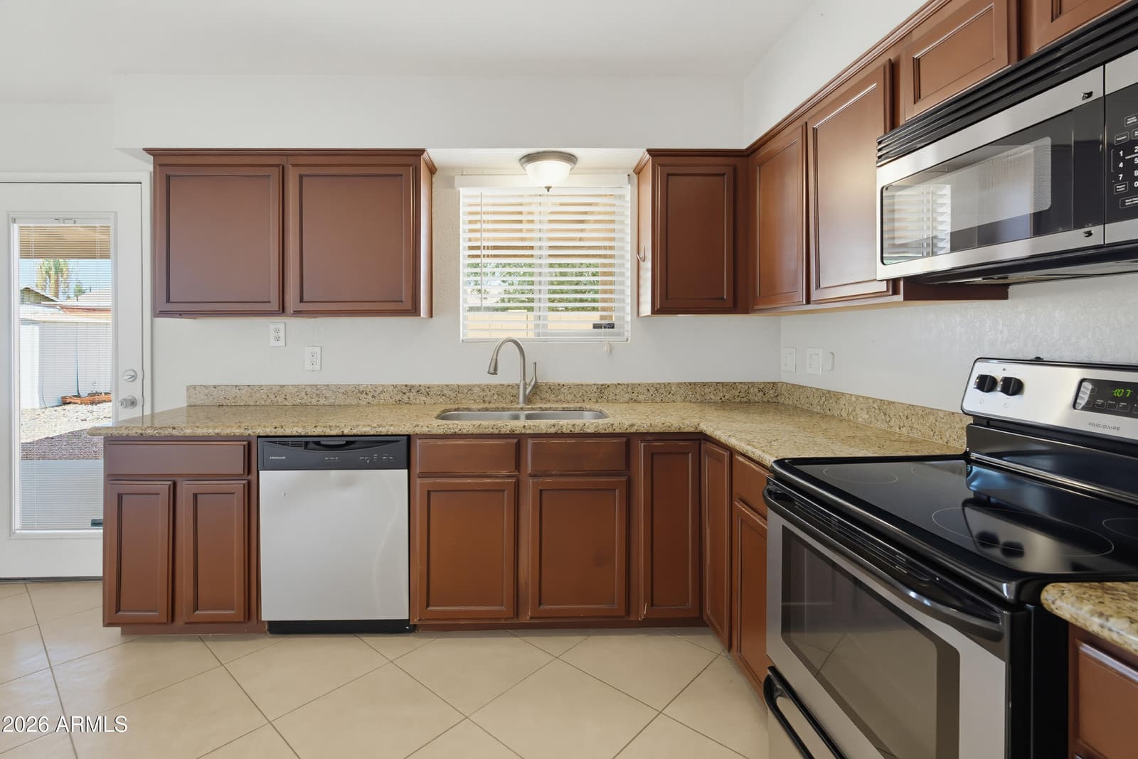 1518 W 5th Place, Tempe, AZ 85281 — photo 4 of 26