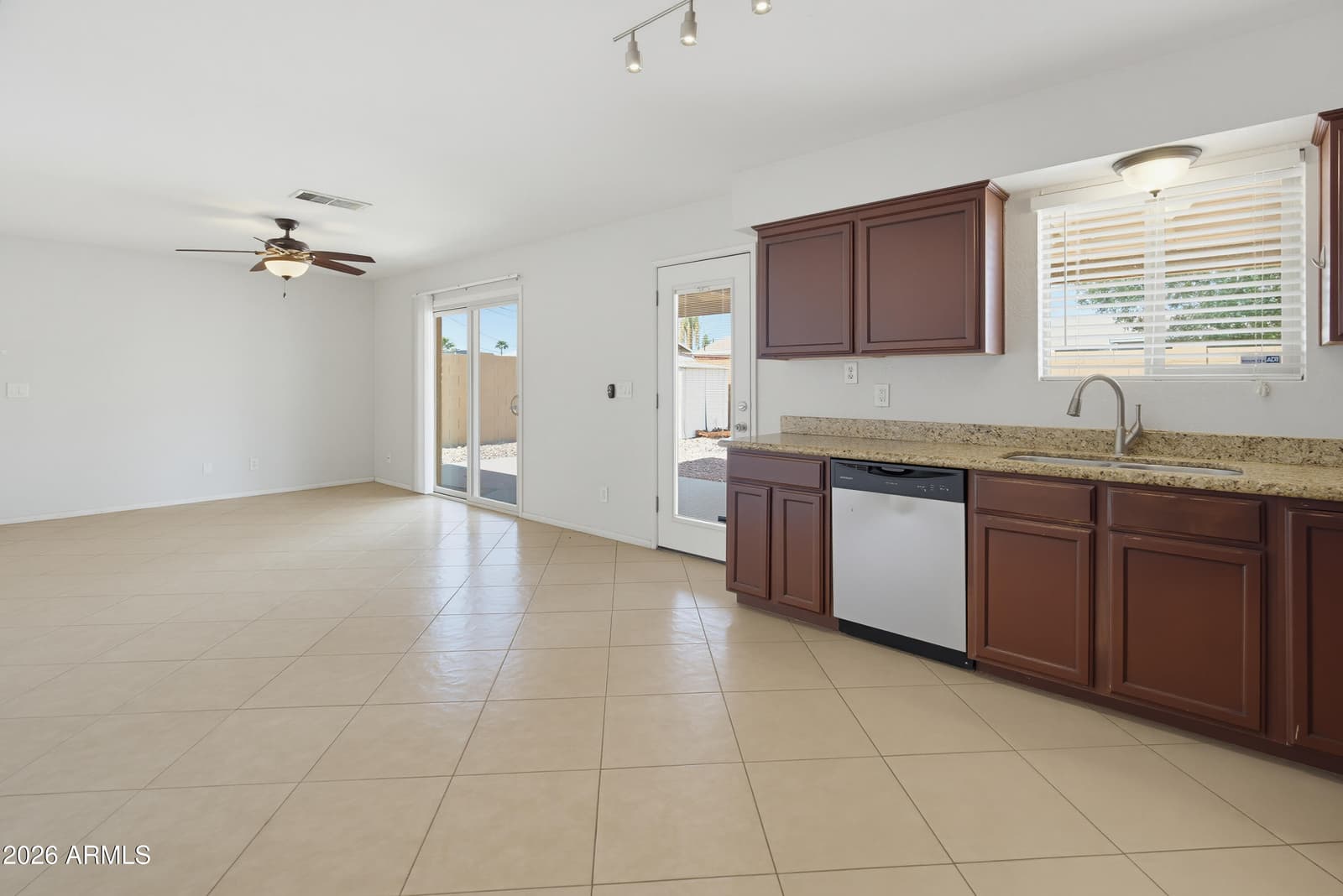 1518 W 5th Place, Tempe, AZ 85281 — photo 5 of 26