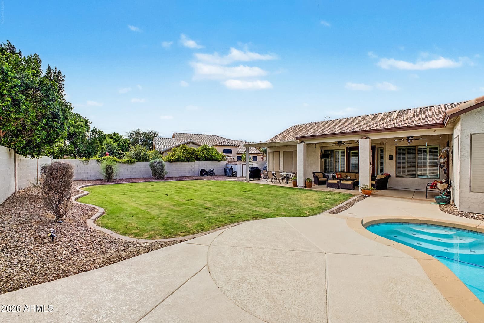 1813 W Goldfinch Way, Chandler, AZ 85286 — photo 10 of 58
