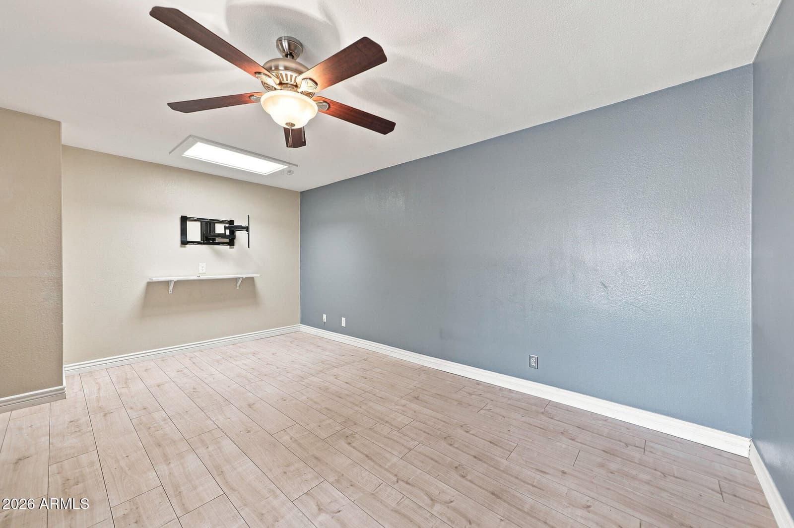 410 W Laguna Drive, Tempe, AZ 85282 — photo 14 of 34