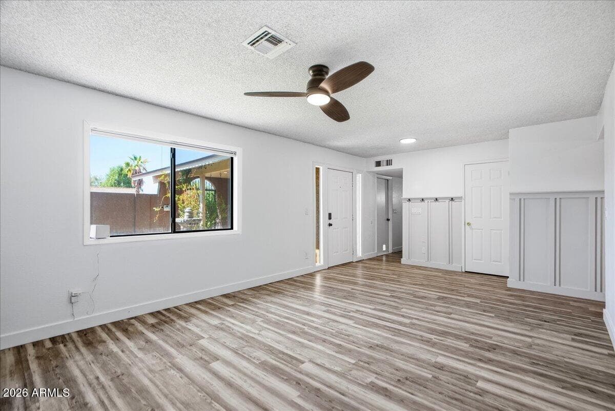 686 W 22nd Avenue, Apache Junction, AZ 85120 — photo 8 of 44