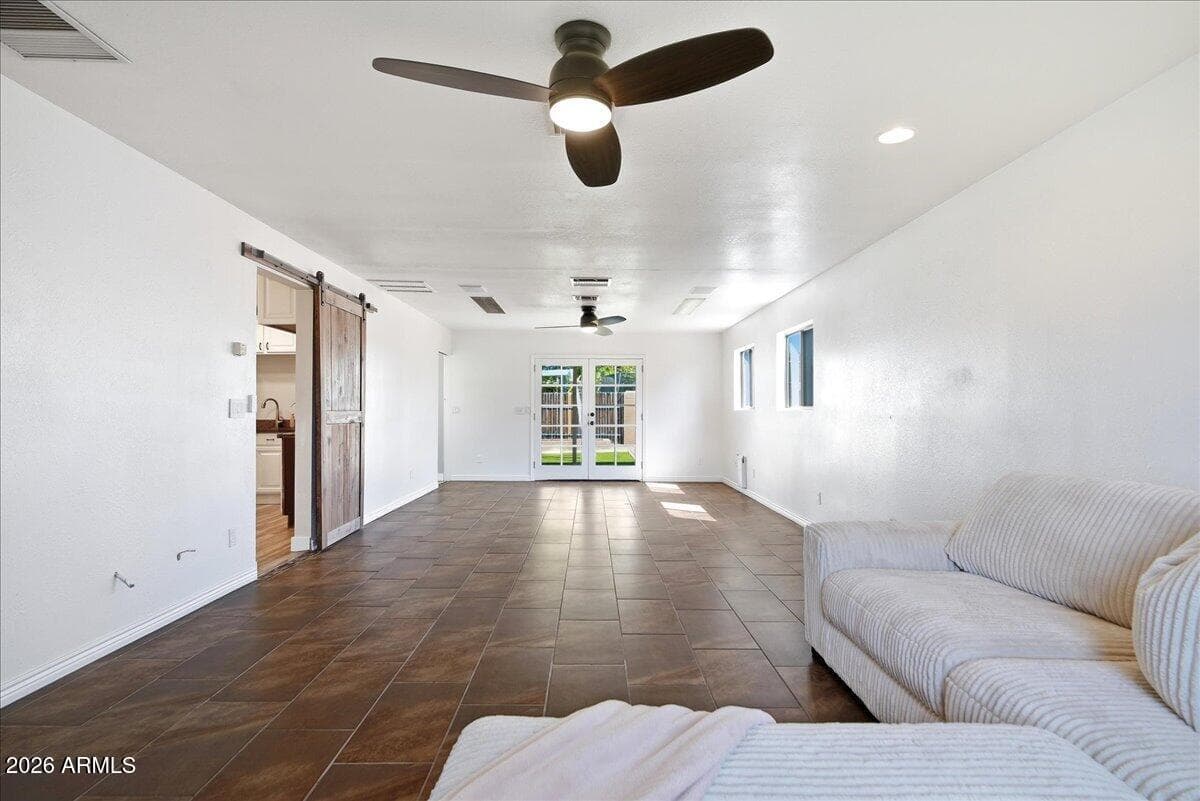 686 W 22nd Avenue, Apache Junction, AZ 85120 — photo 17 of 44