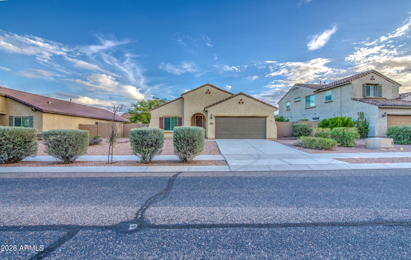 17517 W Pinnacle Vista Drive, Surprise, AZ 85387 — photo 3 of 49