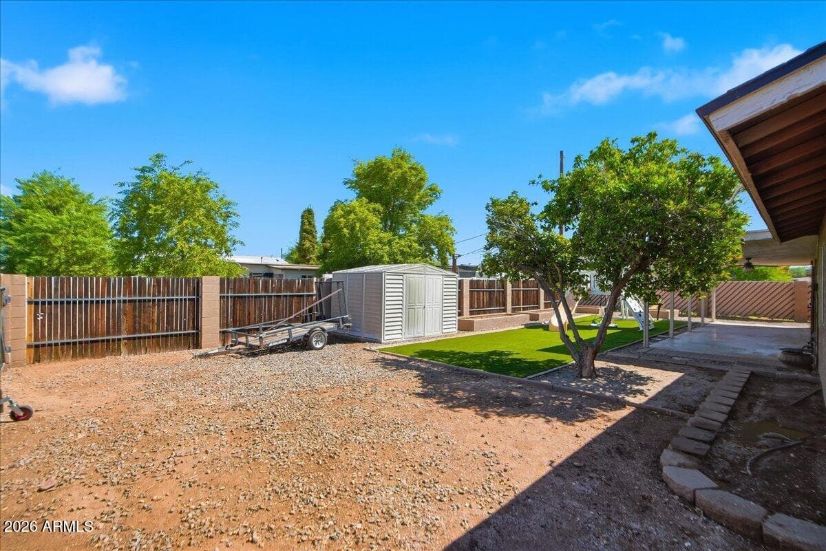 686 W 22nd Avenue, Apache Junction, AZ 85120 — photo 41 of 44