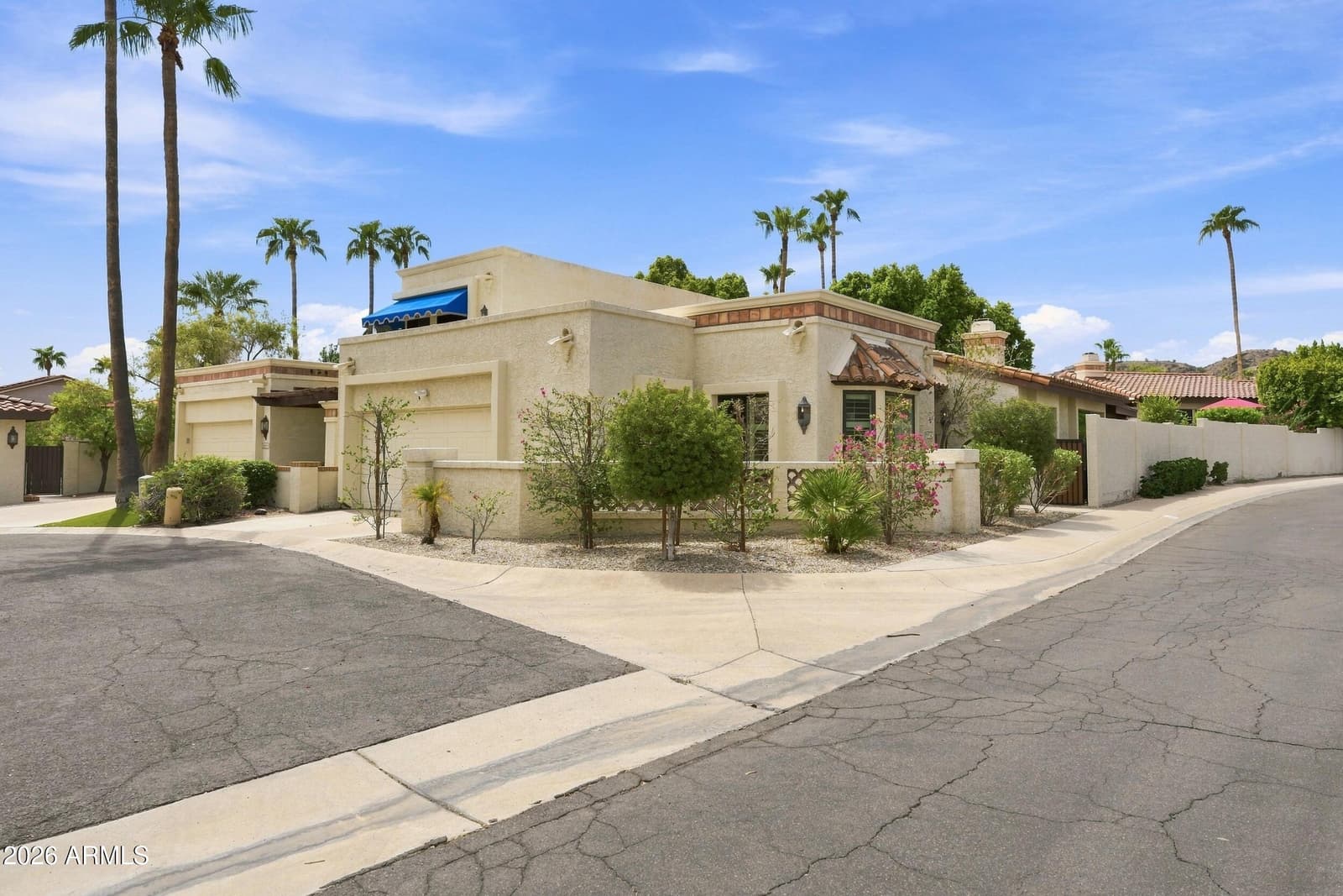 4615 E Monte Way, Phoenix, AZ 85044 — photo 1 of 50