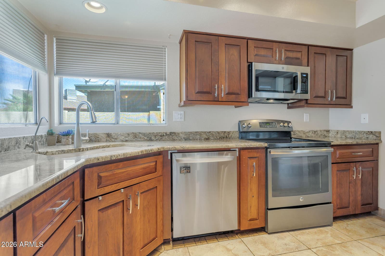 10308 N 65th Lane, Glendale, AZ 85302 — photo 3 of 23