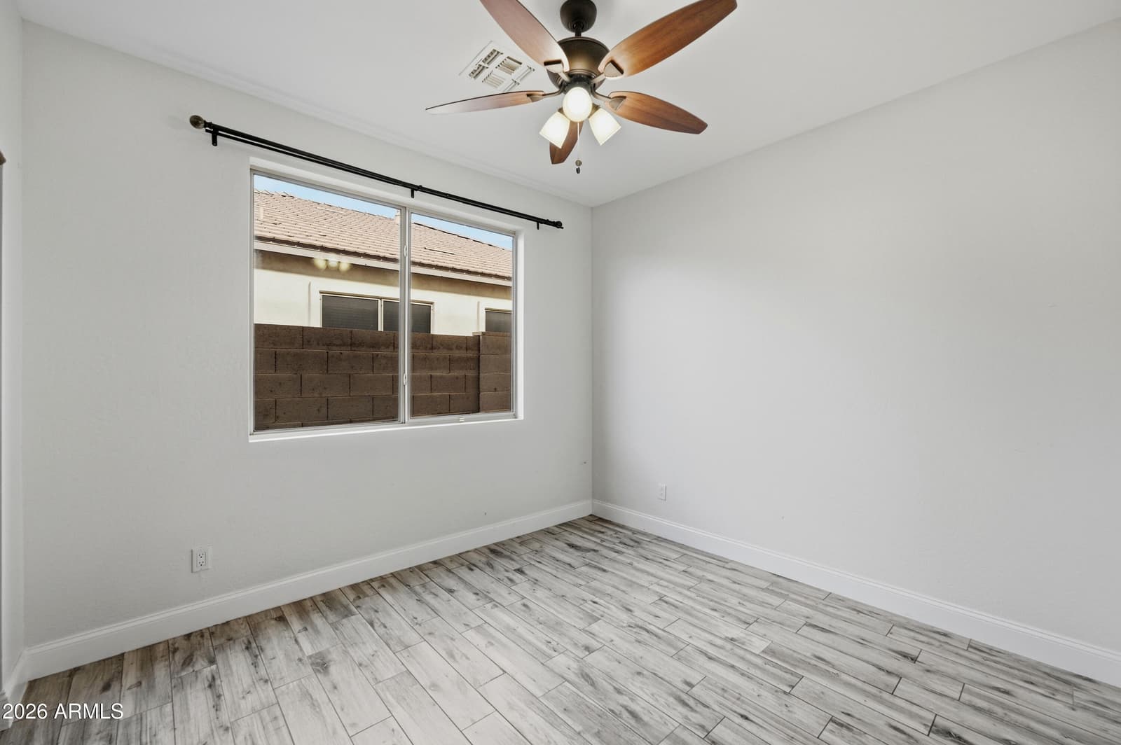 563 E Krista Way, Tempe, AZ 85284 — photo 12 of 31
