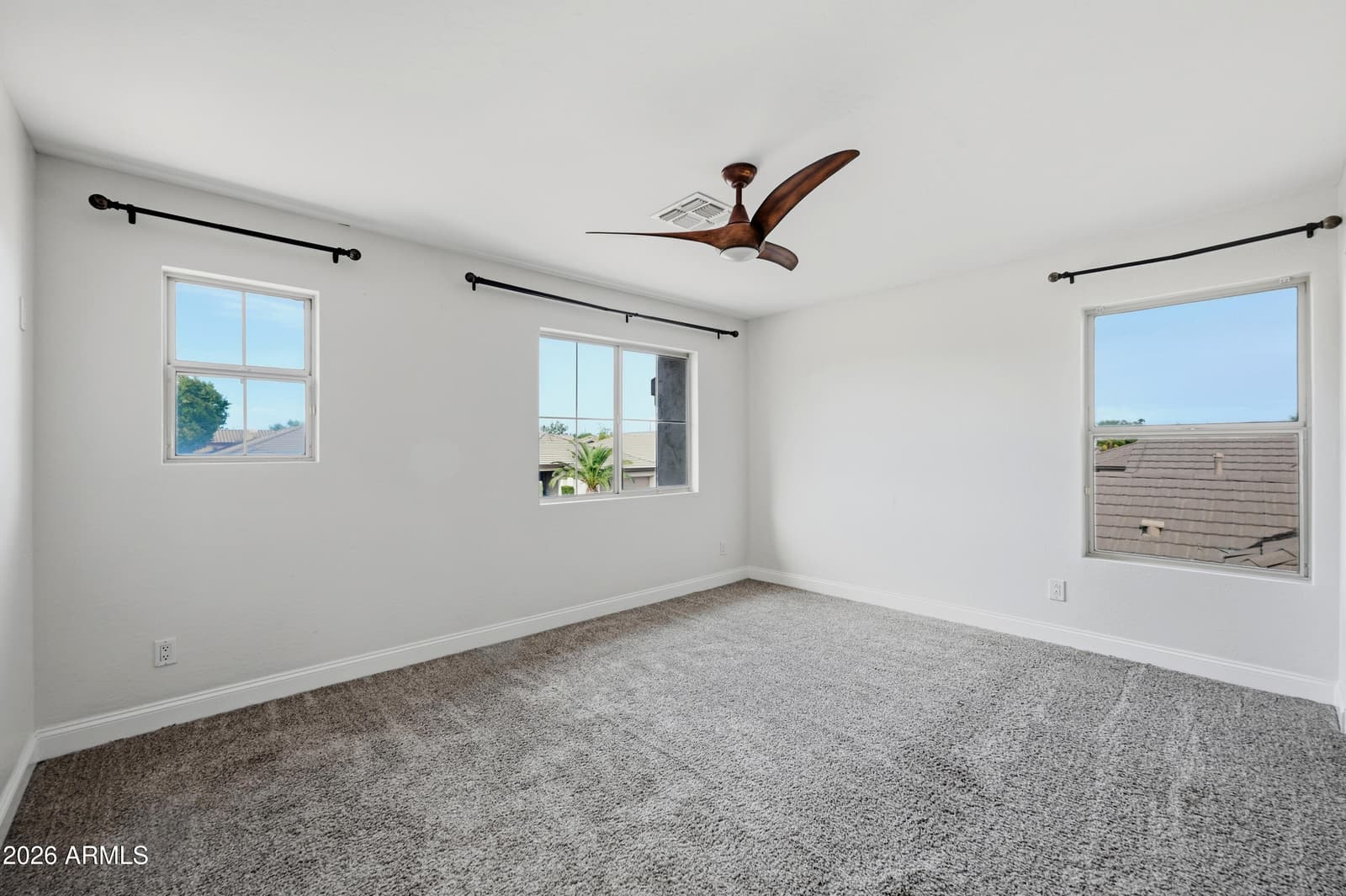 563 E Krista Way, Tempe, AZ 85284 — photo 14 of 31
