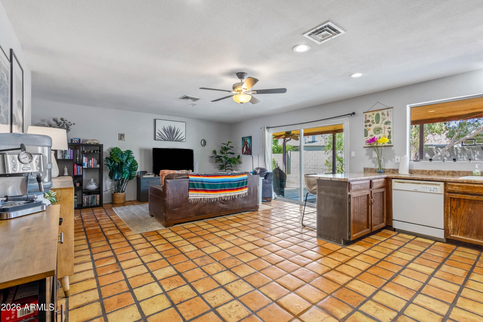 1334 S Alamo Circle, Mesa, AZ 85204 — photo 11 of 37