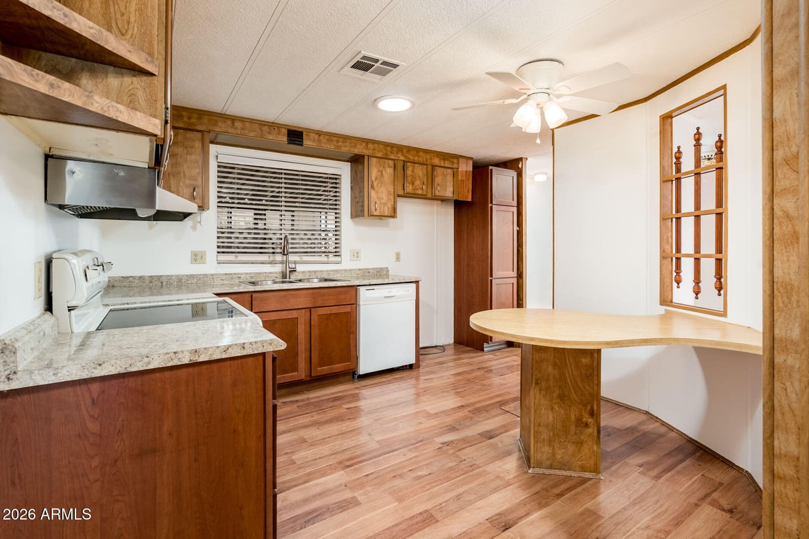 650 S Park View Circle, Mesa, AZ 85208 — photo 11 of 30