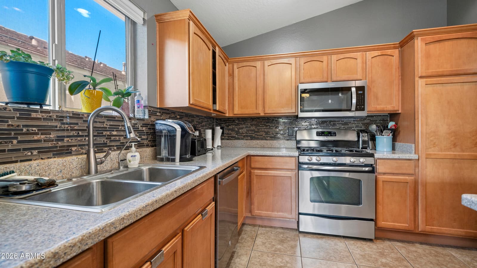 14767 N 139th Lane, Surprise, AZ 85379 — photo 10 of 27