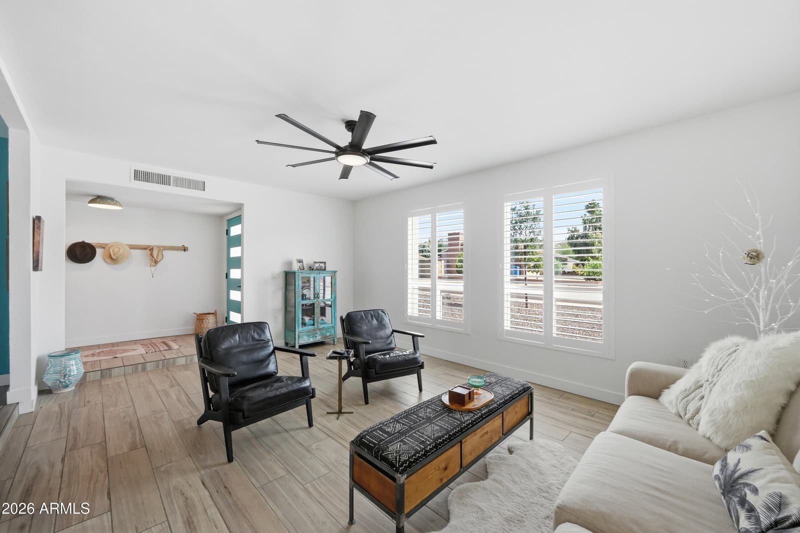 202 E Sharon Avenue, Phoenix, AZ 85022 — photo 5 of 36