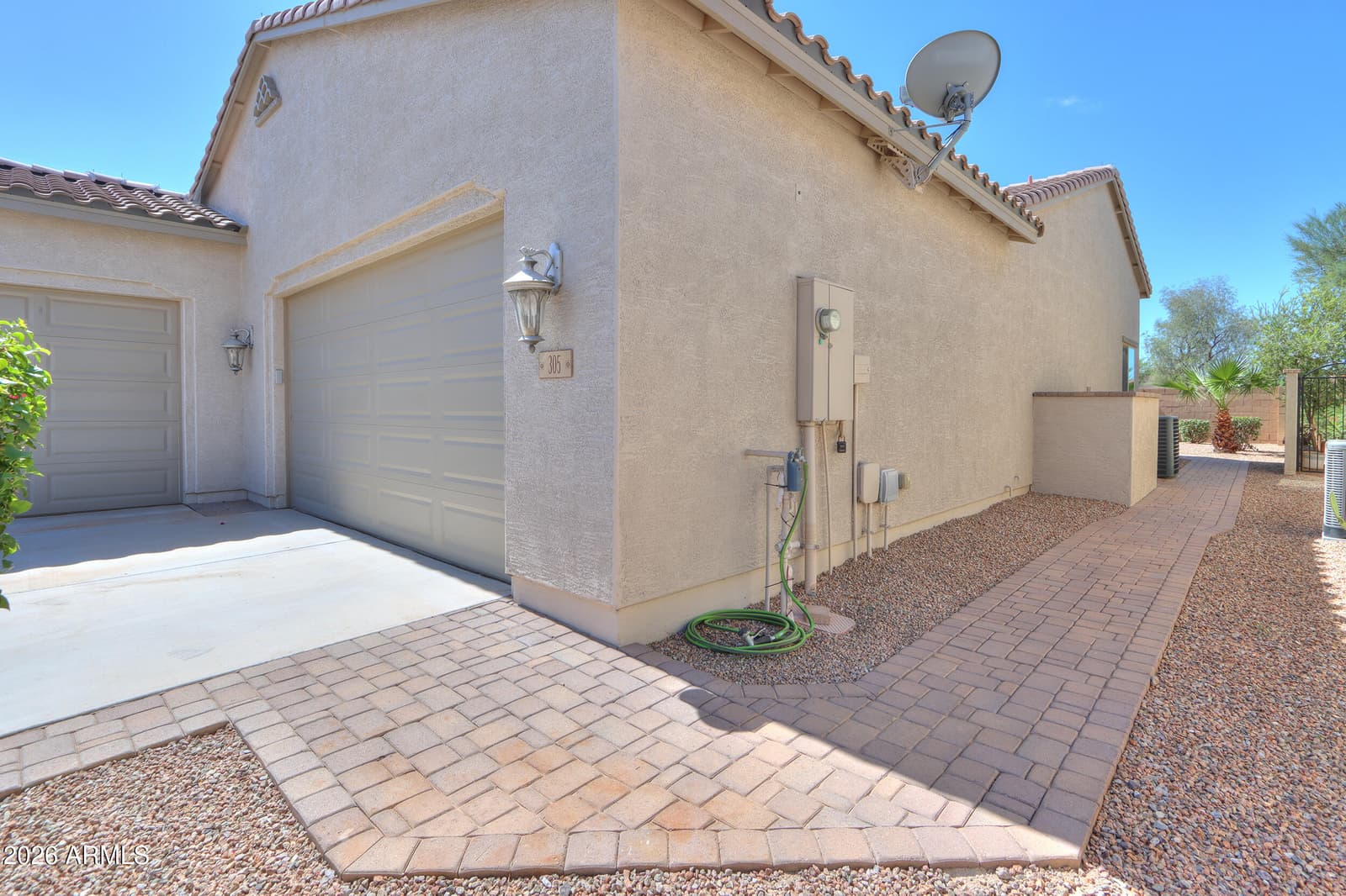 305 N Rainbow Way, Casa Grande, AZ 85194 — photo 4 of 47