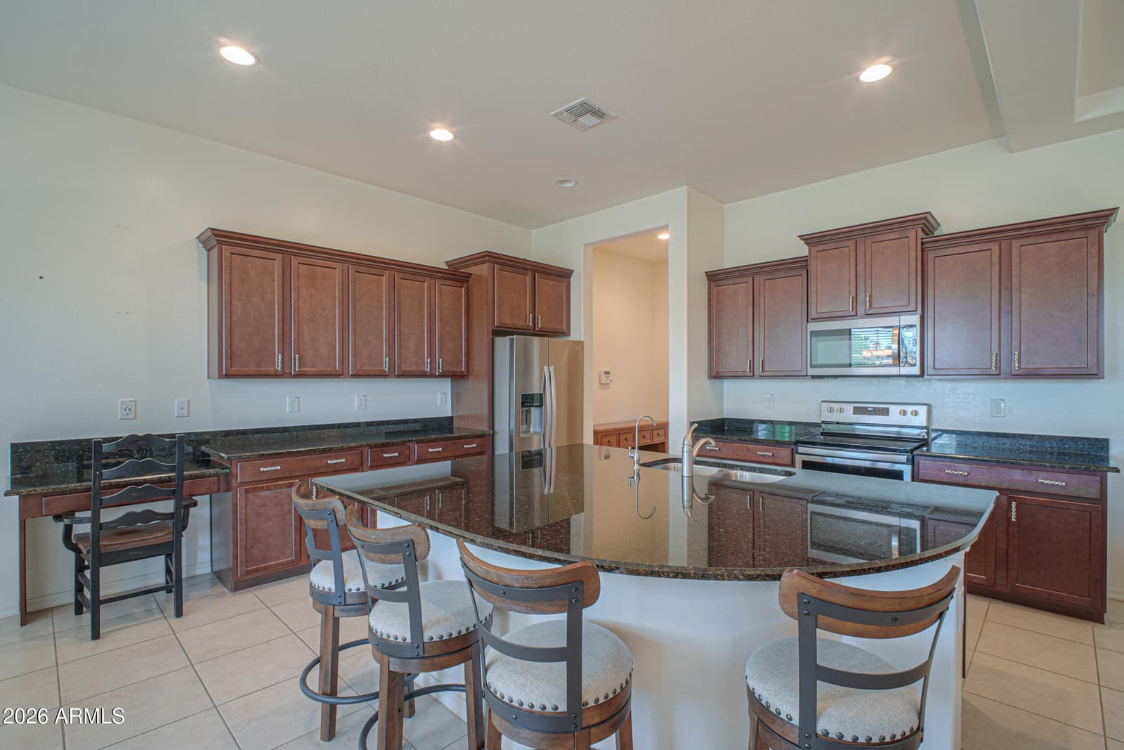 305 N Rainbow Way, Casa Grande, AZ 85194 — photo 19 of 47