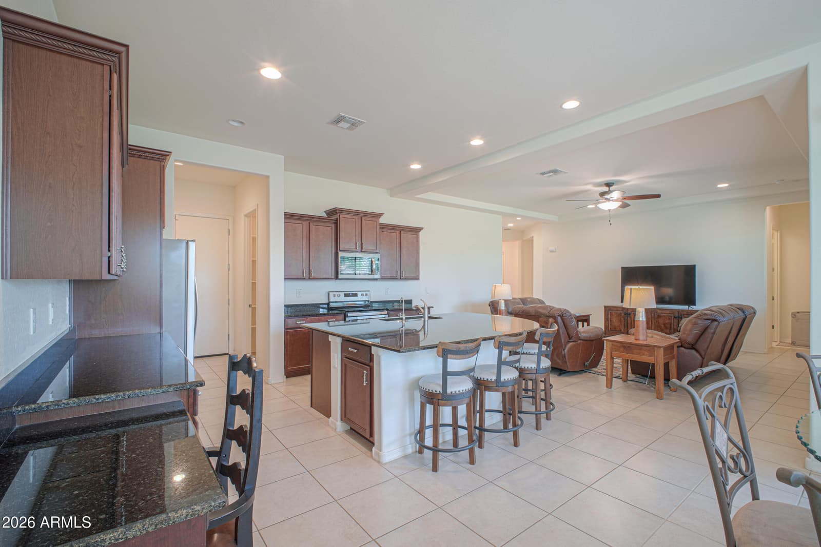 305 N Rainbow Way, Casa Grande, AZ 85194 — photo 20 of 47