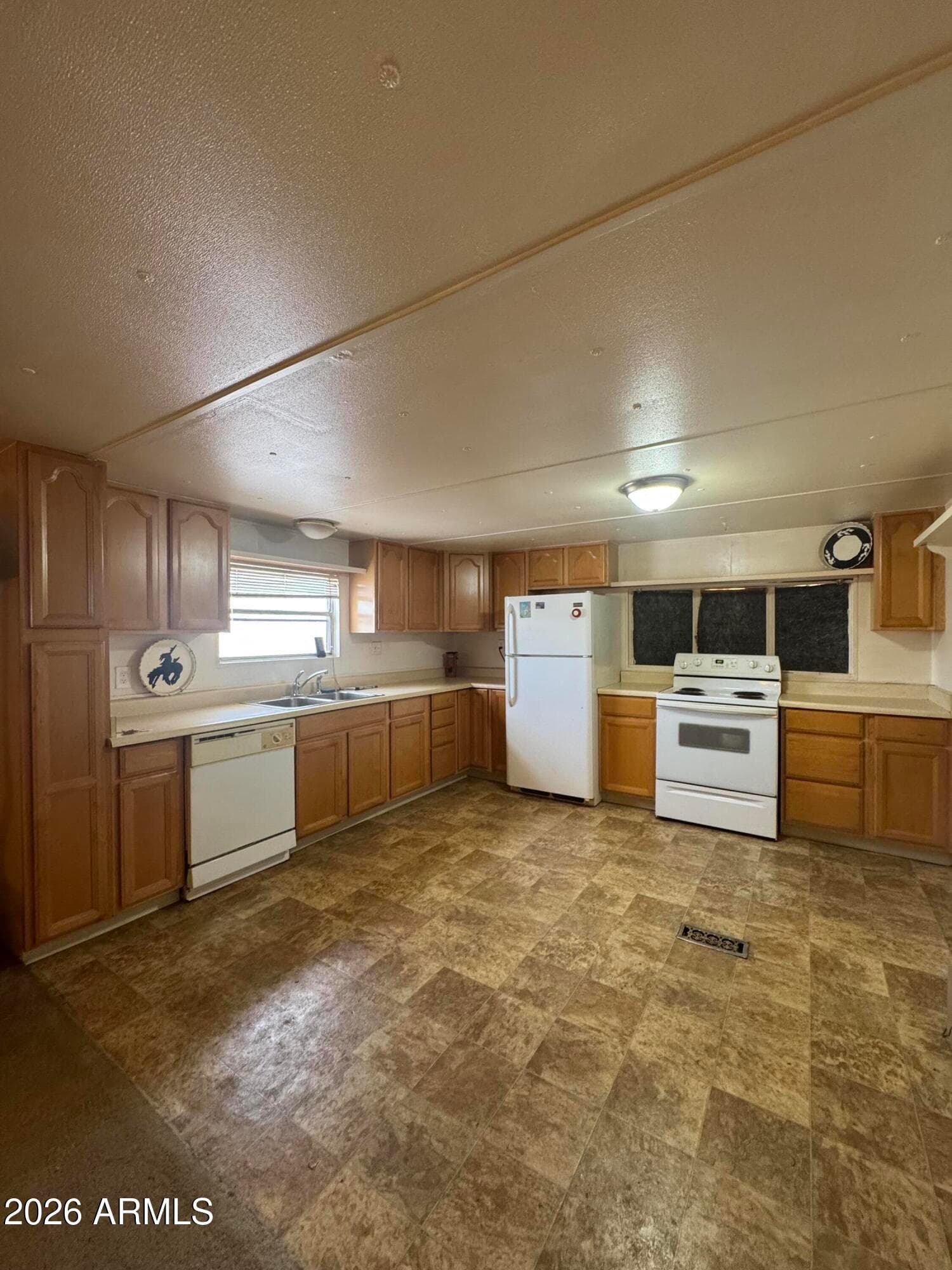 686 N Ocotillo Drive 3, Apache Junction, AZ 85120 — photo 3 of 9