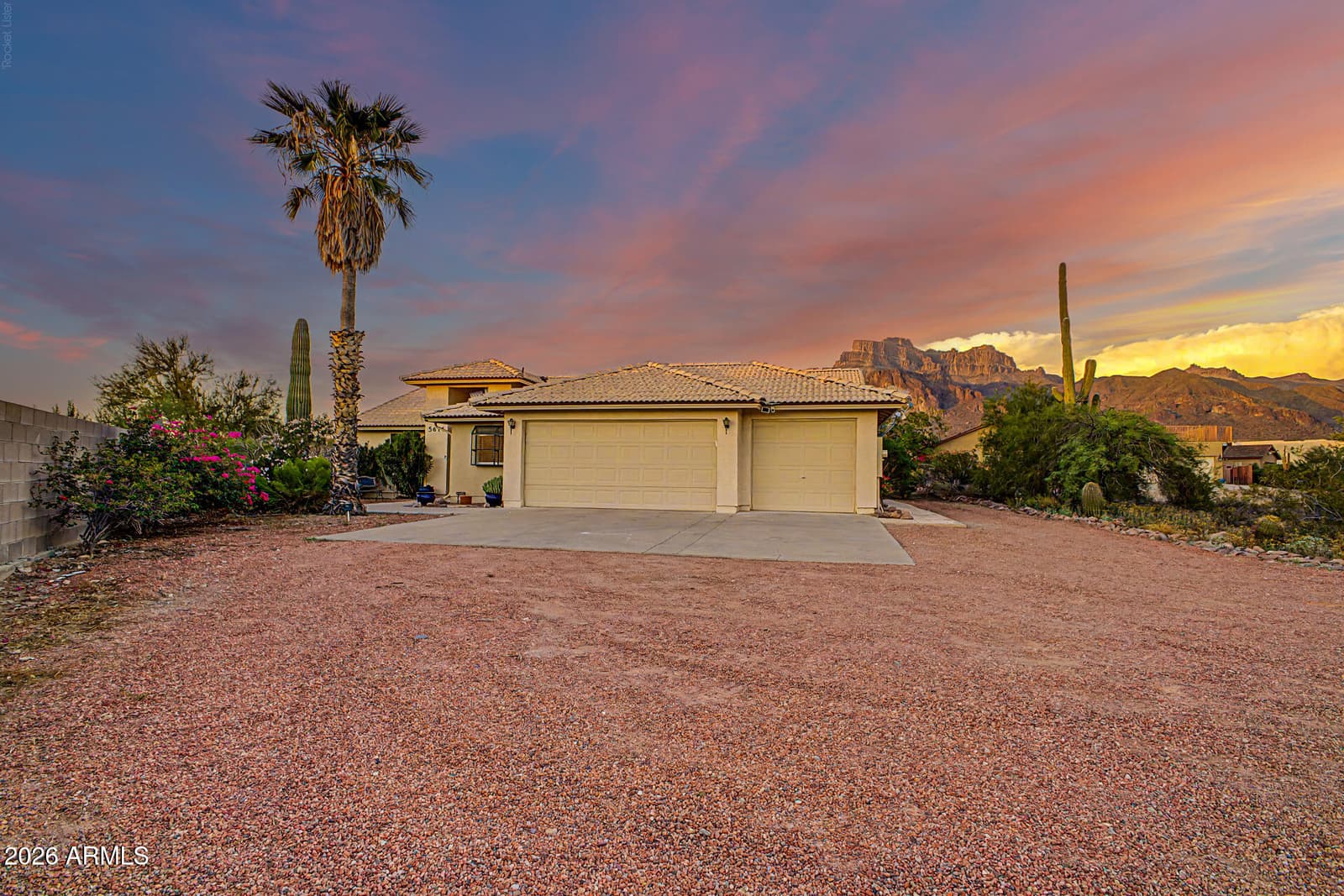 5674 E 3rd Avenue, Apache Junction, AZ 85119 — photo 3 of 41