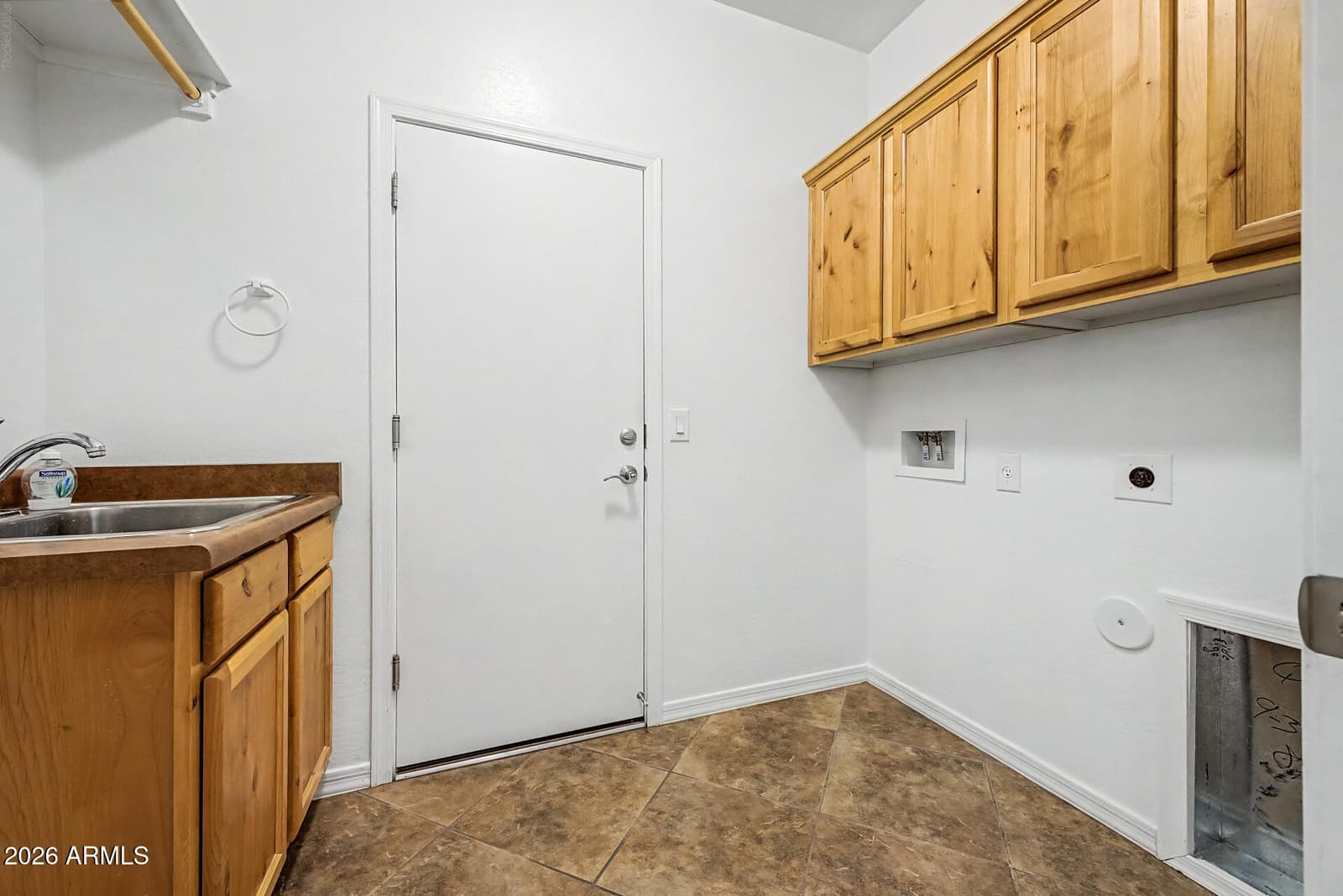 6587 S Martingale Road, Gilbert, AZ 85298 — photo 40 of 56